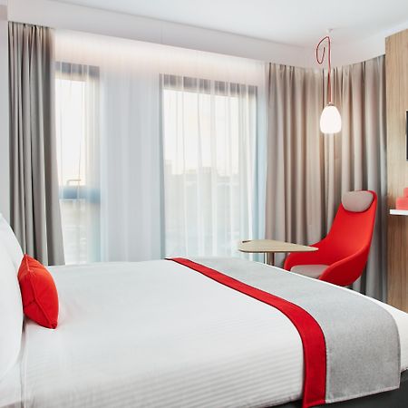 Holiday Inn Express London-Ealing, An Ihg Hotel Екстер'єр фото