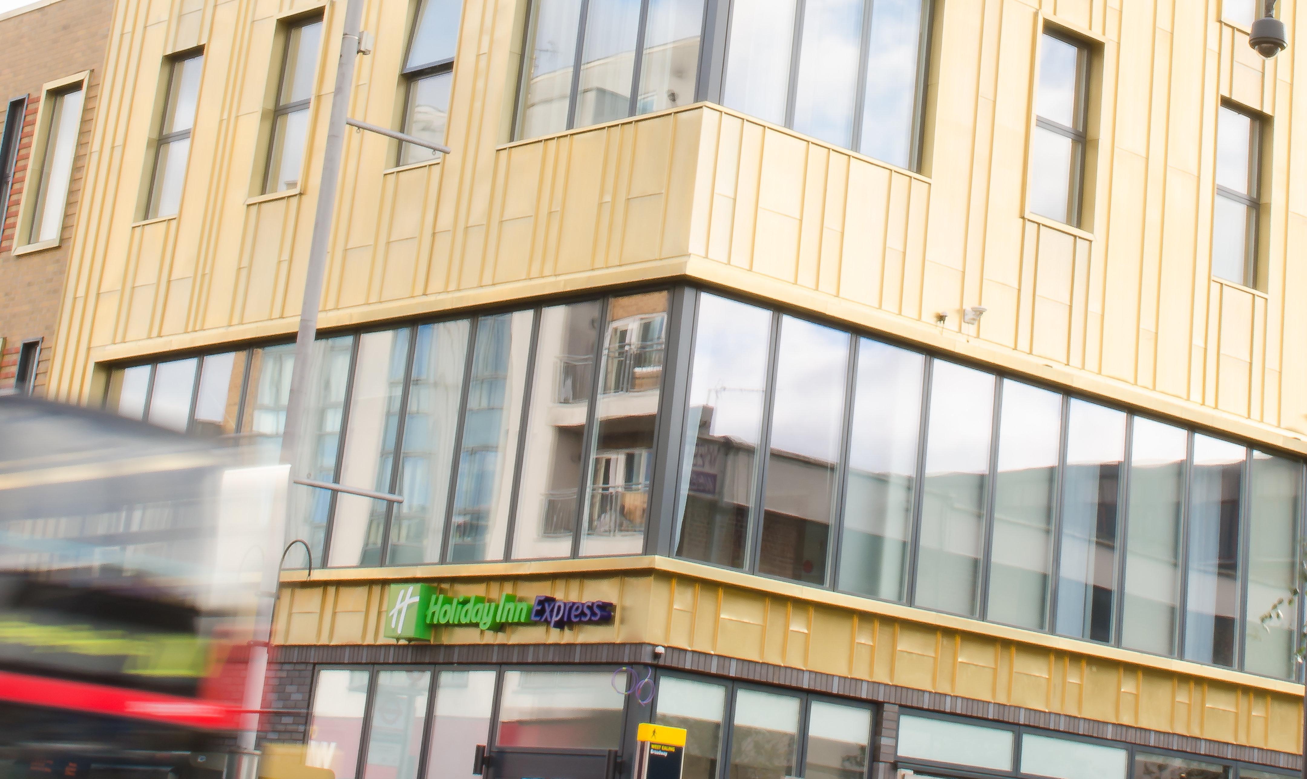 Holiday Inn Express London-Ealing, An Ihg Hotel Екстер'єр фото